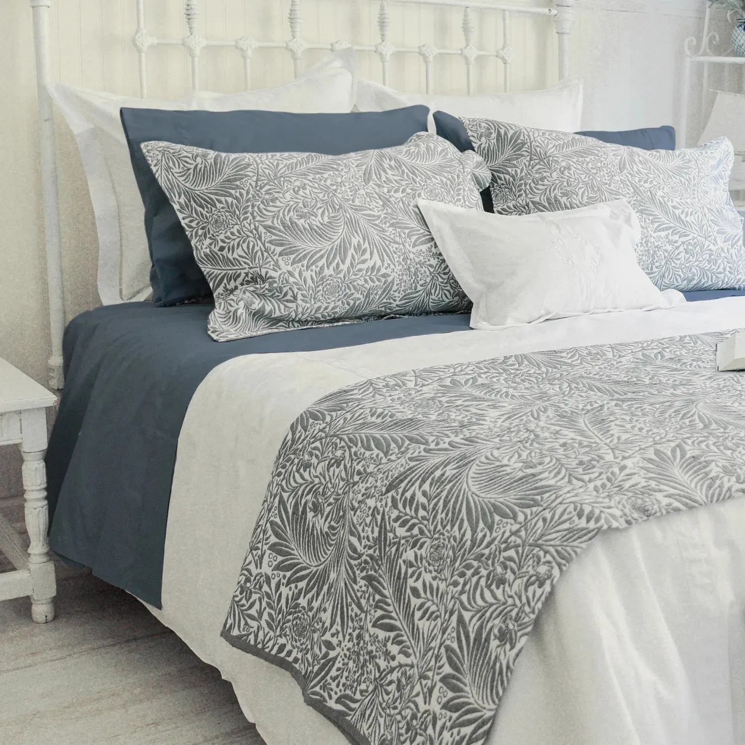 Set Sábana Nina Herrera Lisa Blue Mirage 220 Hilos Super King