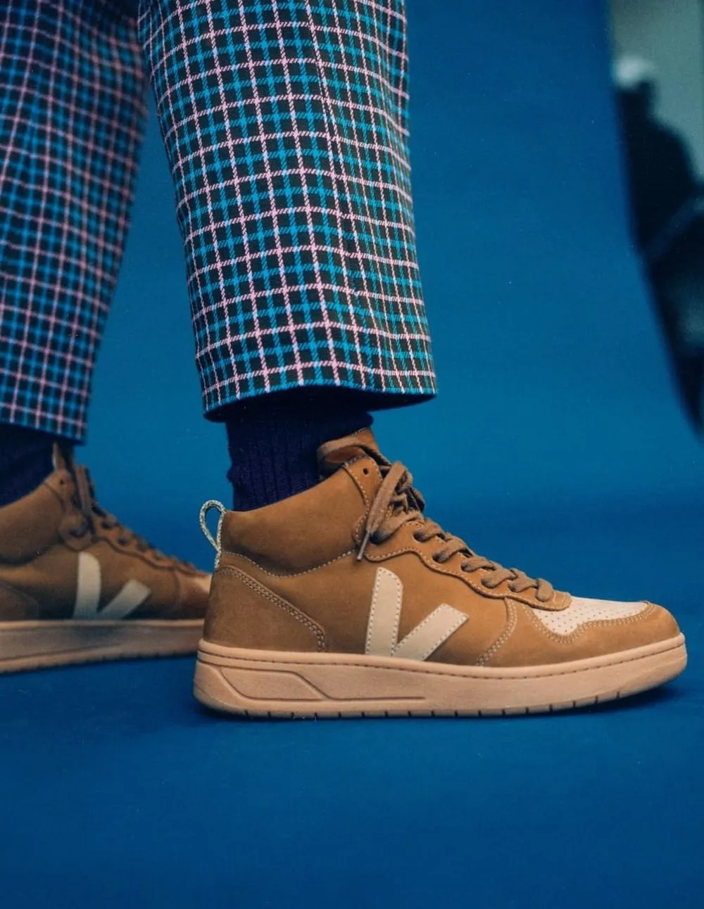 Veja V-15 Nubuck Marrones Hombre