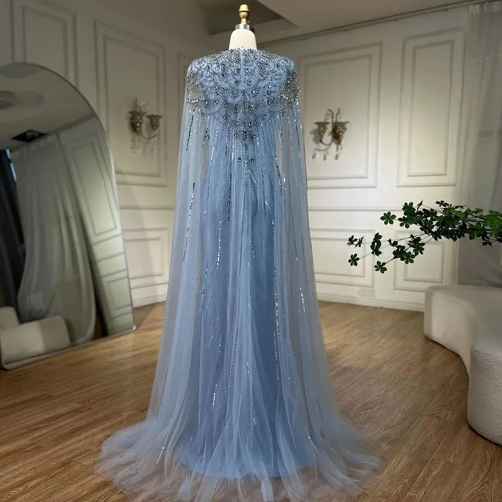 Vestido de Festa Maxi Luxo Adornado em Cristais com Capa Detalhada - Modelo Especial