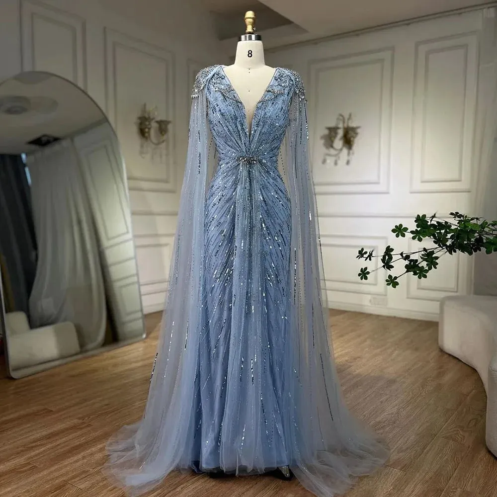 Vestido de Festa Maxi Luxo Adornado em Cristais com Capa Detalhada - Modelo Especial